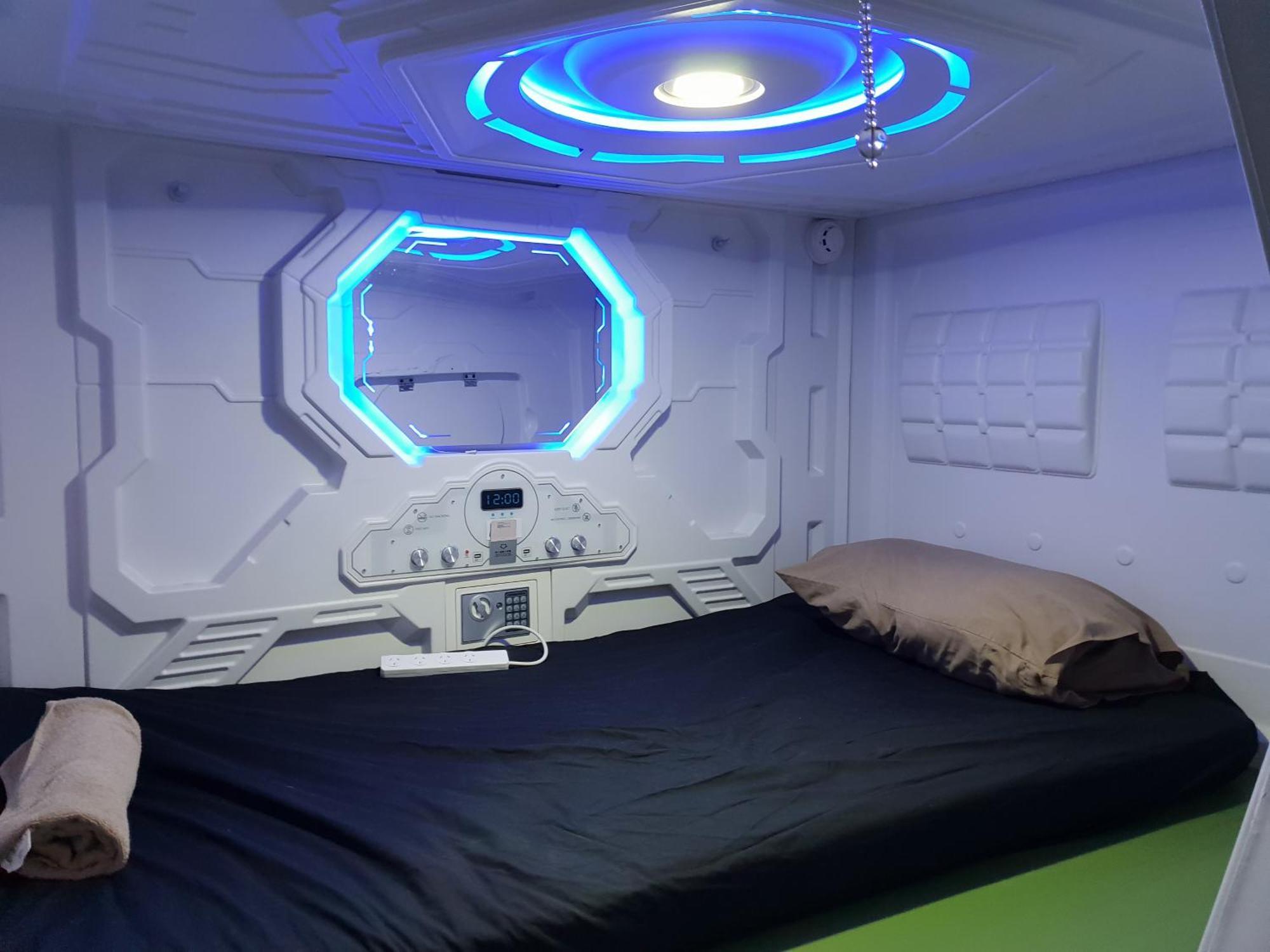 Abbotsford Private Rooms & Pods - 15 Charles Homestay 墨尔本 外观 照片