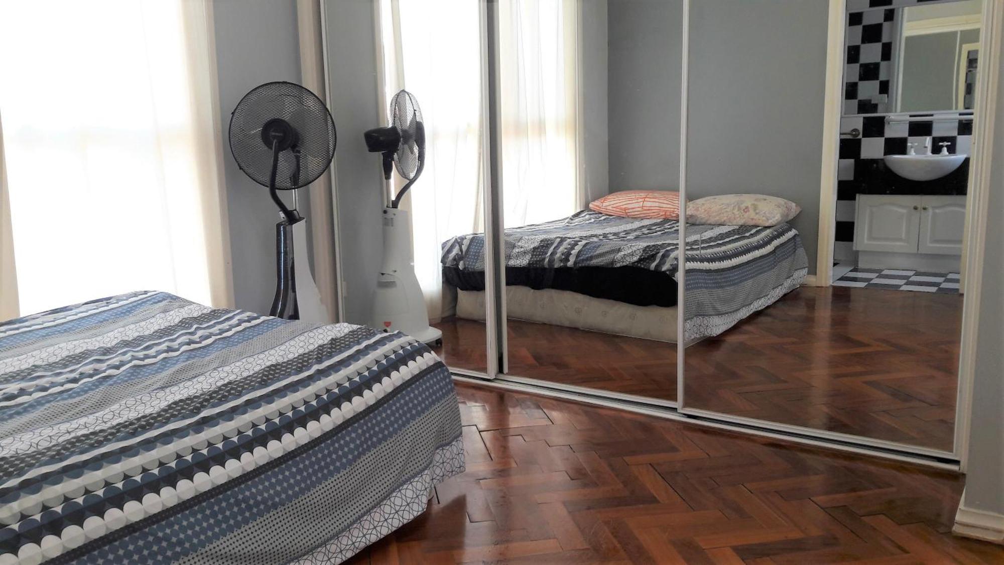 Abbotsford Private Rooms & Pods - 15 Charles Homestay 墨尔本 外观 照片