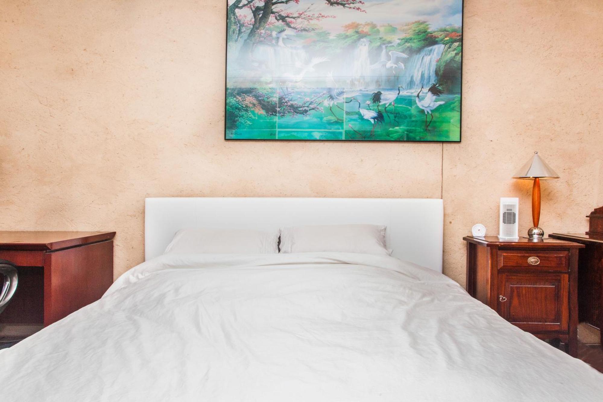 Abbotsford Private Rooms & Pods - 15 Charles Homestay 墨尔本 外观 照片